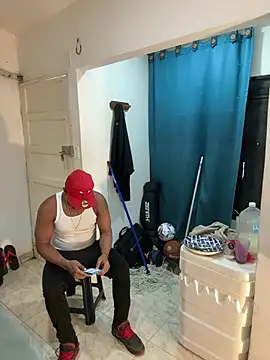 bigdick211292 Adlı Modelin Canlı XXX Sohbeti