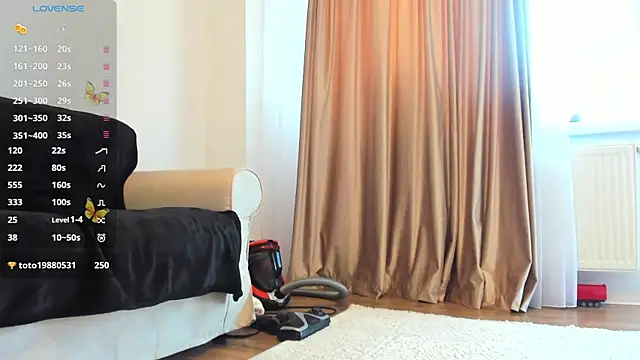 Anisefoxy's Live XXX Chat