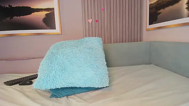 Karlie_moore_ Chat XXX live