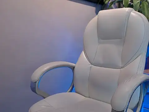 Chat +18 de Colby_driscoll ao vivo