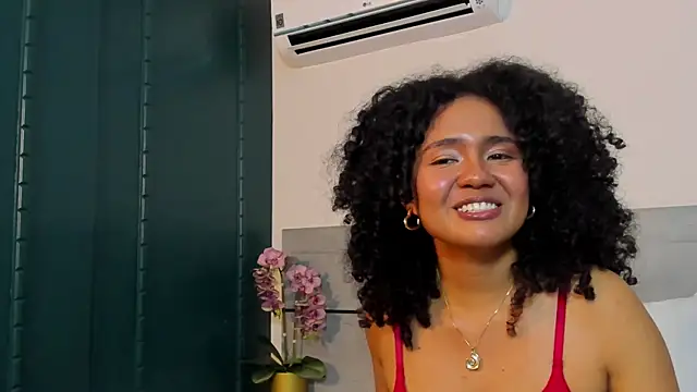 Kiraspell Chat XXX live