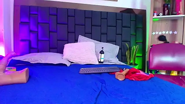 Chat +18 de EllenaBoobs_ ao vivo