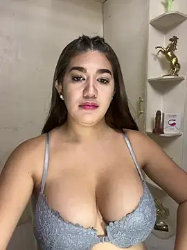 SexyFatHugeCock Adlı Modelin Web Kamerası Şovu