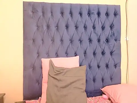 EbonySkyeXX Live XXX-Chat