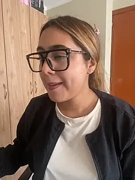 دردشة Miabonnett_ الجنسية المباشرة