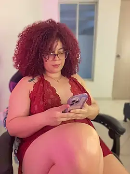 Chatroom XXX en direct de Leyah__