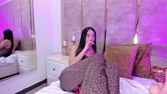 ZoeMyers Adlı Modelin Canlı XXX Sohbeti