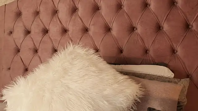 Nioki_ – Naživo XXX chat