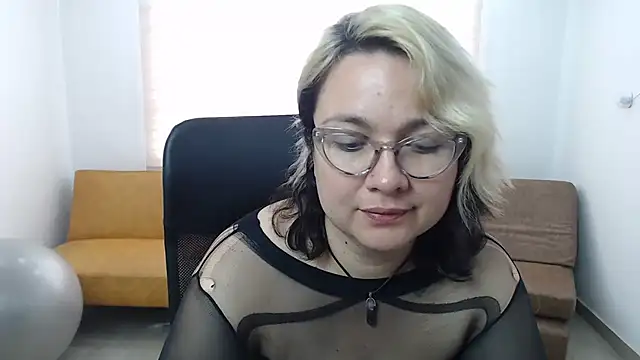 AnyaLuxx_07's Live XXX Chat