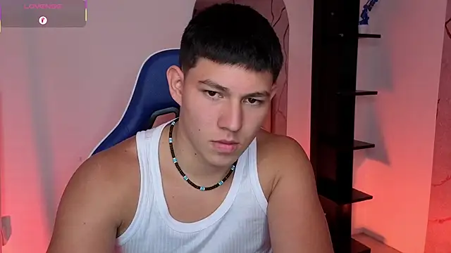 JamesCr_ Chat XXX in diretta