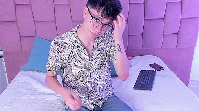 Онлайн чат XXX ThomasTorress