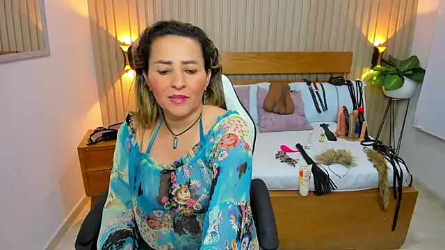 luciana_ballesteros_ Adlı Modelin Canlı XXX Sohbeti