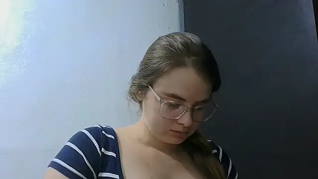 HellenMiyer1111's Live XXX Chat