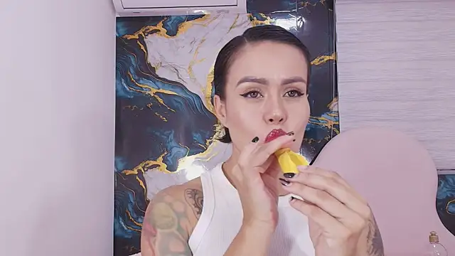 Domiino_'s Live XXX Chat