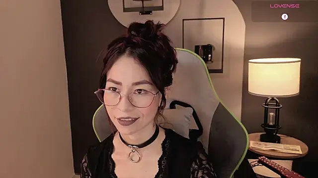 rosse_98_'s Live XXX Chat