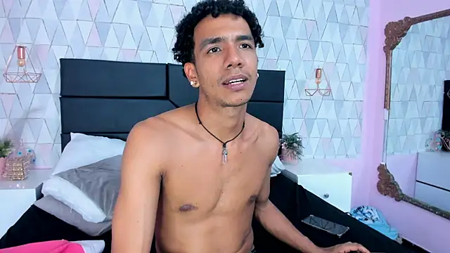 MarckThompsonn Live XXX-chat