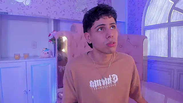 Lucas_West_n Live XXX chat