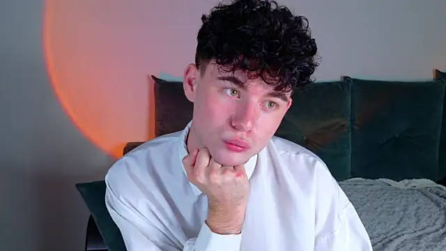 moon_Gloww webcam show