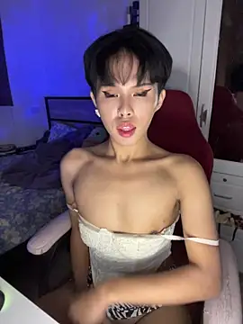 Chat XXX en directo de Plaxxxtique