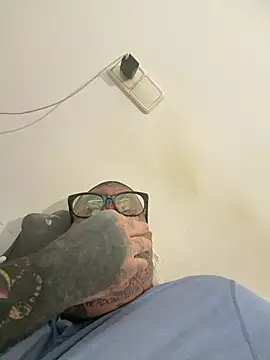 albertogg12 Show in webcam