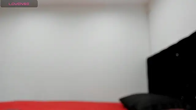 DAYANA_BIG_COCK Adlı Modelin Canlı XXX Sohbeti
