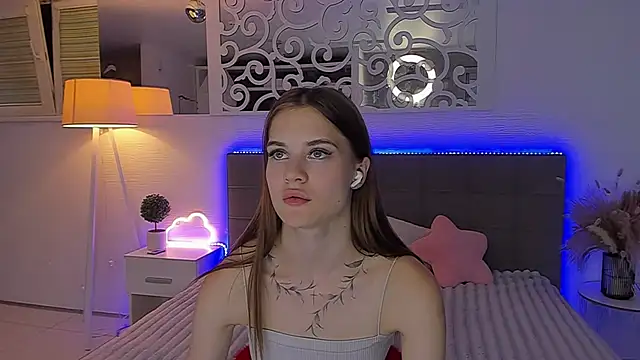 LuisaClover 라이브 XXX 채팅