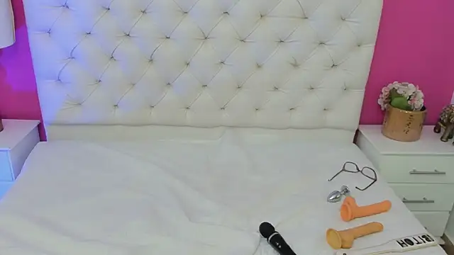 HollyBloom_ Live XXX-chat