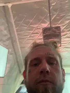 Smokebluntafterbluntのウェブカメラショー