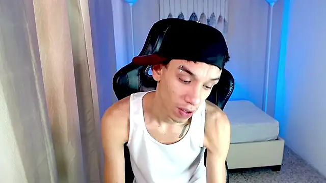 XXX chat uživo modela YorYo_hot