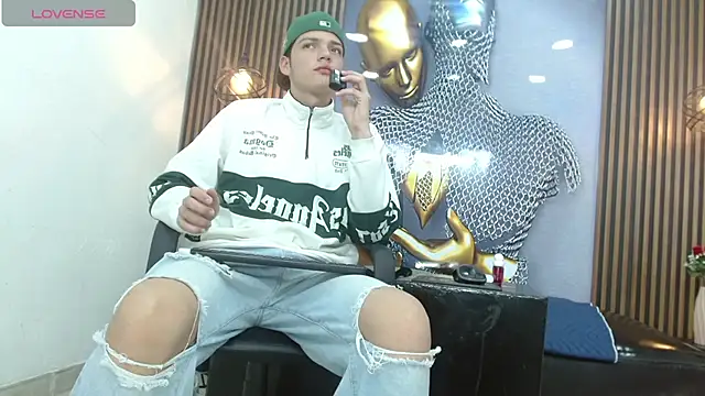 AlejoBussnek's Live XXX Chat