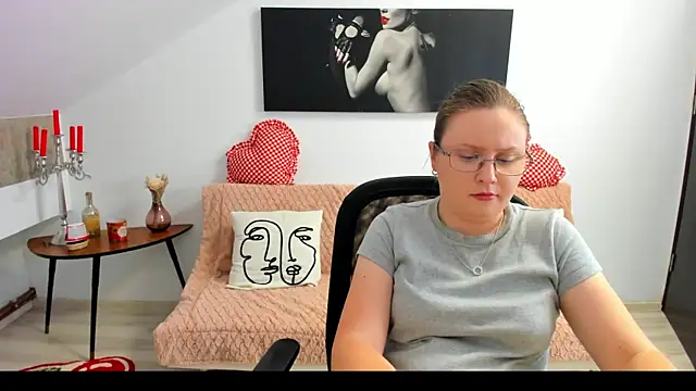 IrenneBates Chat XXX in diretta