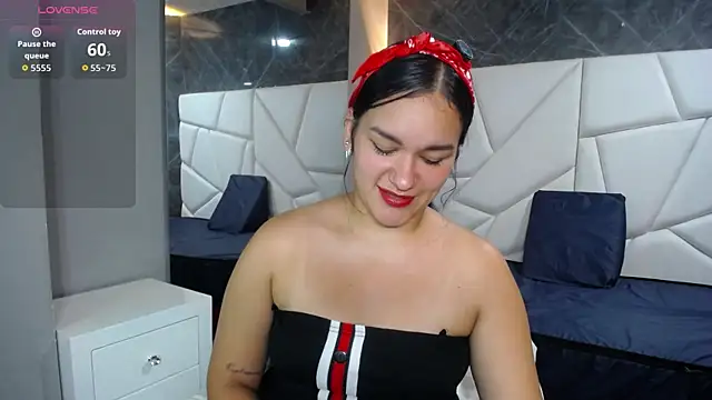 emily_gomez159 লাইভ XXX চ্যাট