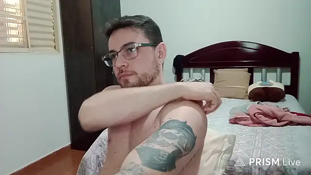 Dyllan__'s Live XXX Chat