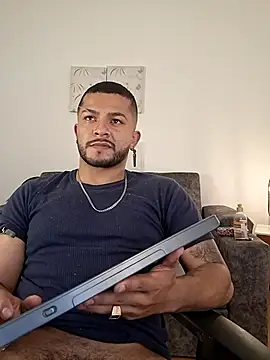 Chat +18 de BrunoSilva_ ao vivo