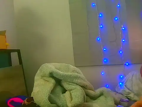 XXX chat uživo modela JustLacyRae