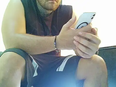 aronmiller404 现场XXX聊天