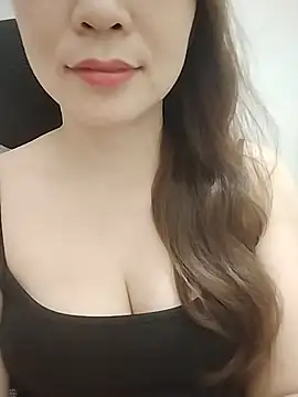 Chat XXX en directo de Cogai-nhutnhat