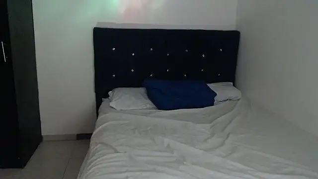 Chat XXX en directo de ANGELIQUE_KLANE