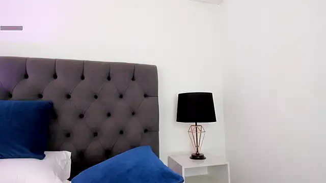 VictoriaParkeer Adlı Modelin Canlı XXX Sohbeti