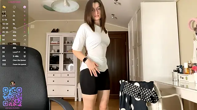 DarlineBrustera 现场XXX聊天