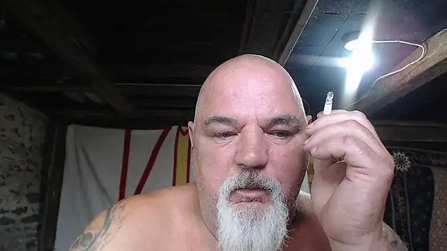 Newfiesausage1972's Live XXX Chat