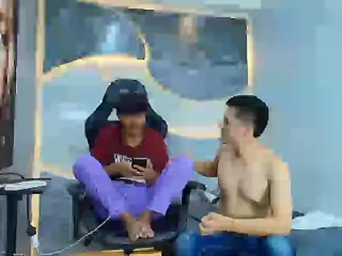 Sala de chat ao vivo de Benjamin_Alam
