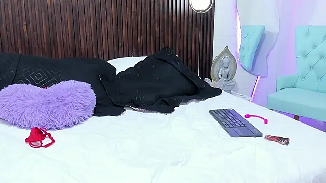 RoxxanneMooree Adlı Modelin Canlı XXX Sohbeti