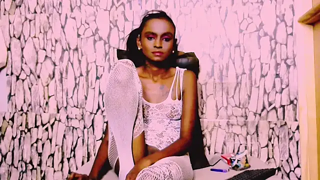SassyXindian Adlı Modelin Canlı XXX Sohbeti