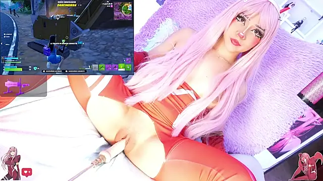 Kira-- live XXX chat