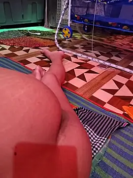 הופעת וובקאם של Hot-cute_beby