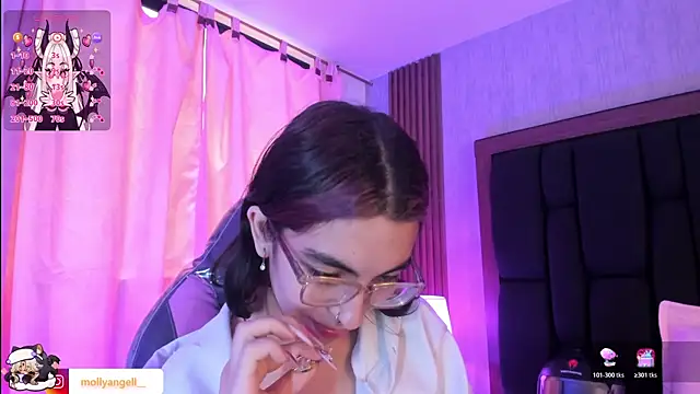 Molly_A Live XXX-chat