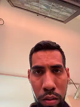 Chat XXX ao vivo de EnriquePersian197