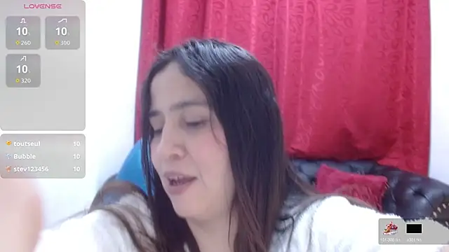 Heidy_Wells Chat XXX in diretta