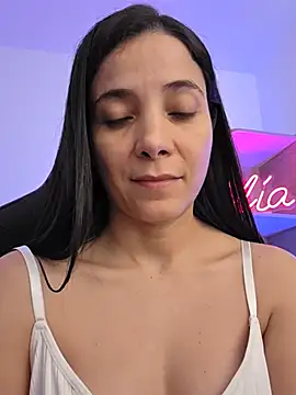 miaeyex's Live XXX Chat